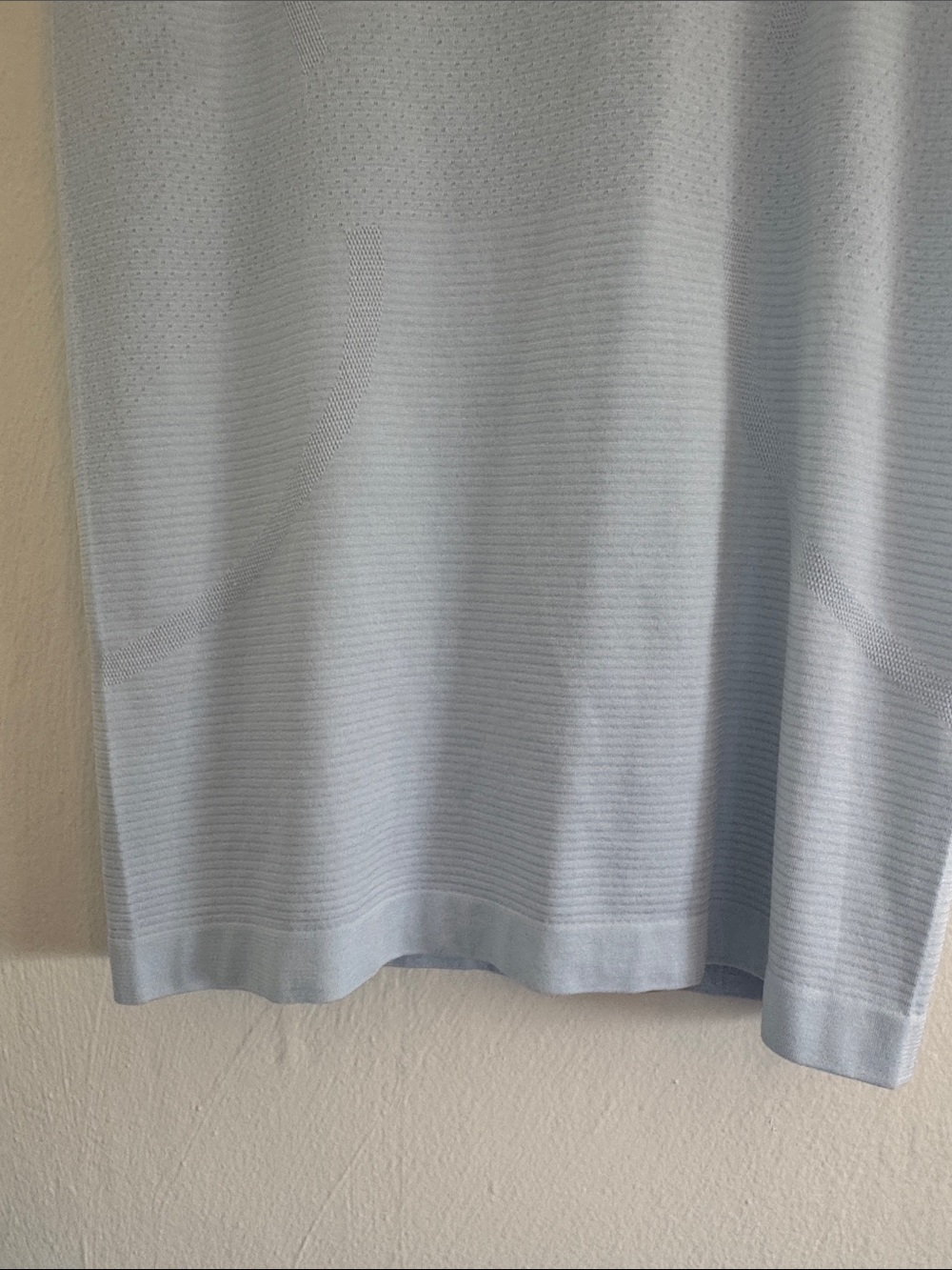 lululemon athletica Light Gray Short Sleeve Athletic Tee - Picture 5 of 10
